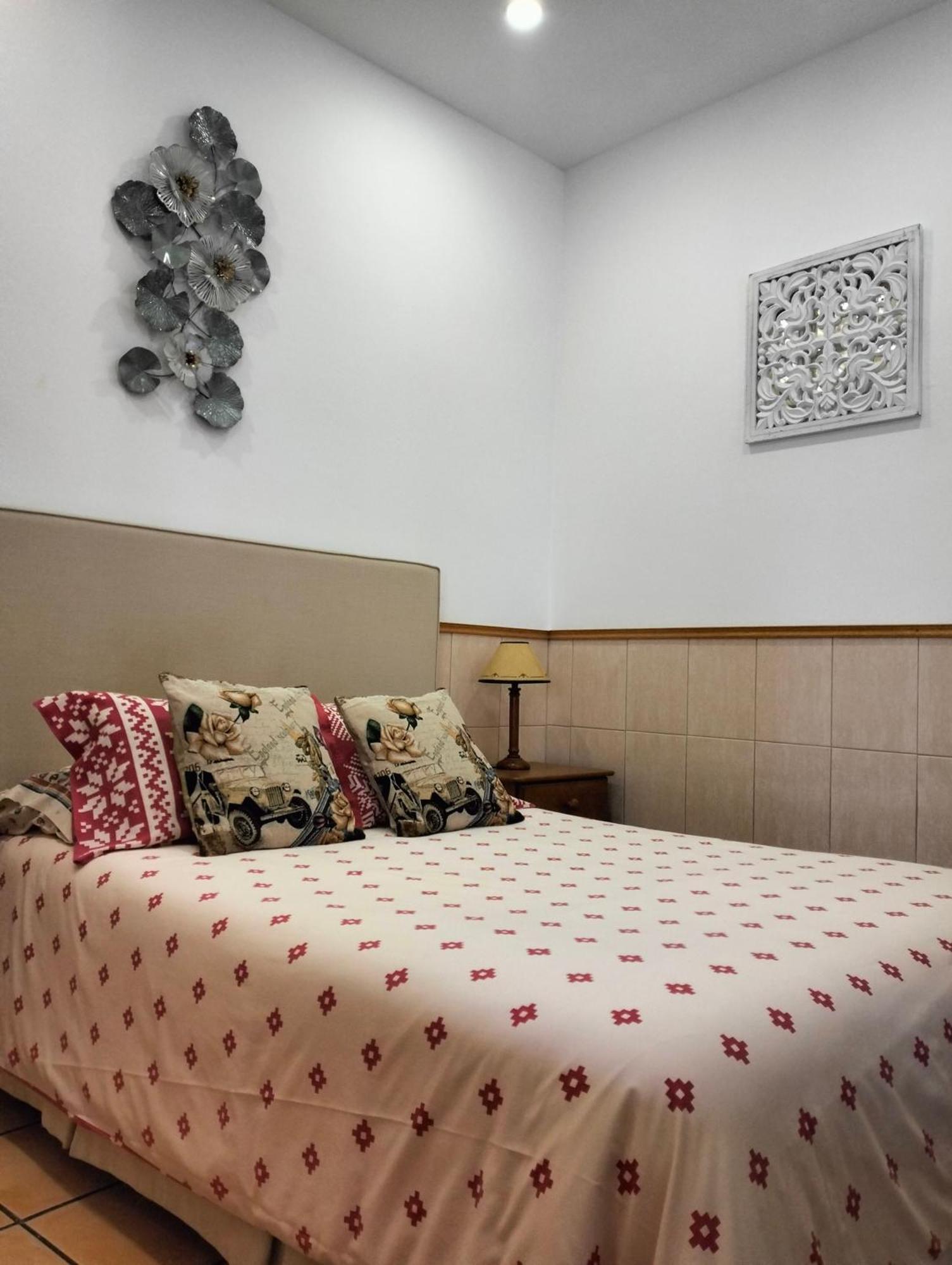 Nice Studio, Large Terrace & Beautiful Pool Lagos Buitenkant foto